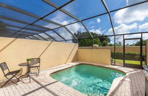 Charming 3BR Townhome Private Pool Walk to Clubhouse 9 Min Disney - Foto 25