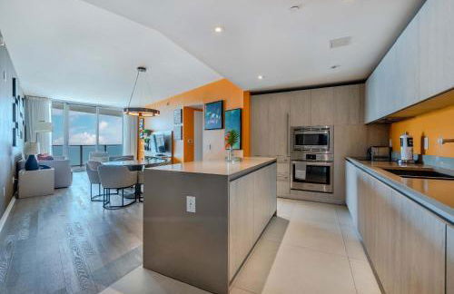 Luxury Living on the Beach with Resort Amenities - Photo 12