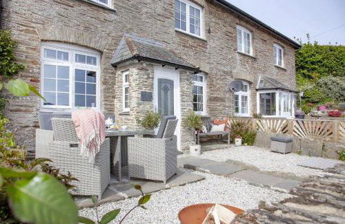 Bumble Cottage, Torcross - Heart of Torcross - Log burner - Ley views - Foto 2