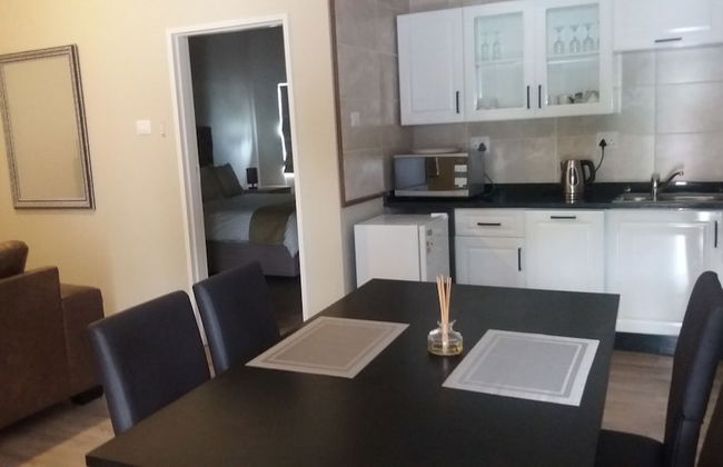 Staybridge Self Catering Apartments - Foto 4