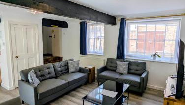 Kirby House Canterbury, Wi-Fi, park small or medium car - Foto 1