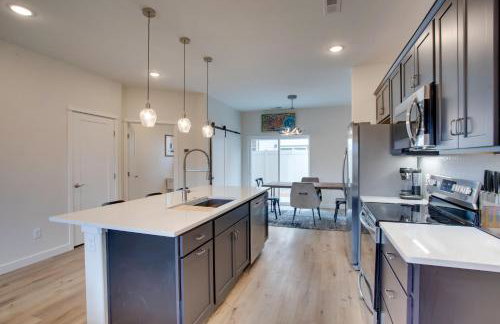 Modern Townhome ~ 3 Mi to Dtwn Grand Junction - Foto 7
