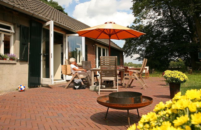 Spacious Farmhouse near Forest in Stramproy - Foto 11