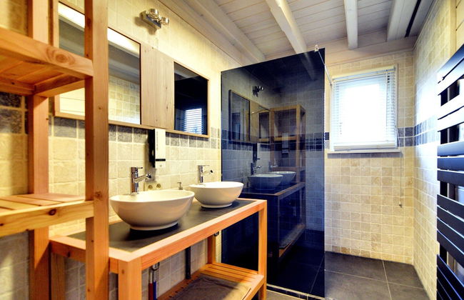 Luxurious Villa with Sauna, Hot Tub, Recreation Room, Large Enclosed Garden - Foto 49