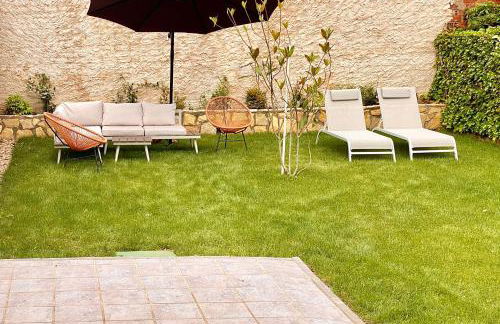 Housing León Casa con Jardín - Foto 12