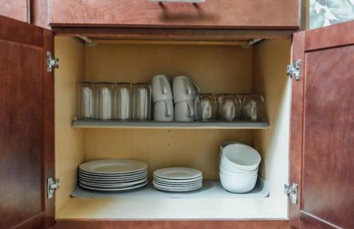 Spacious 2BR Apartment near Airport - Central Charming - Foto 36