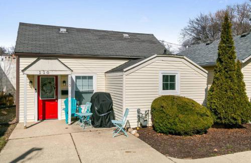 Home with Garage in DT Libertyville Near Naval Base - Foto 15