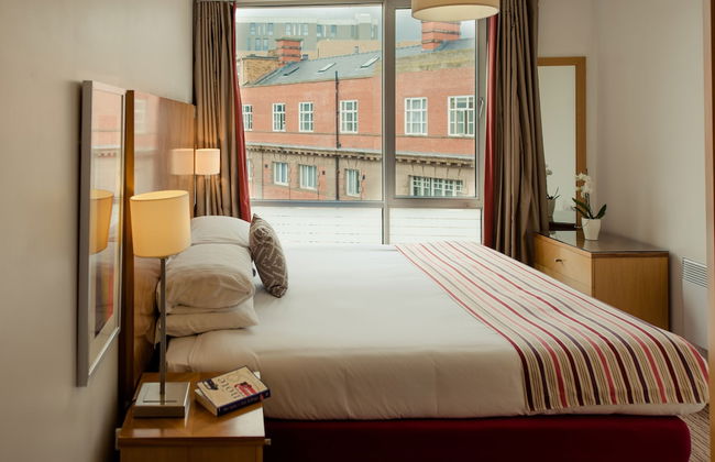 PREMIER SUITES Liverpool - Photo 16