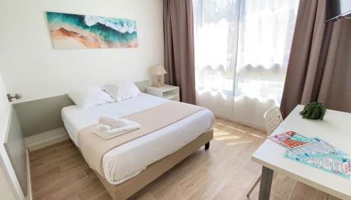 Résidence avec Piscine face au port 200m plage - Foto 3