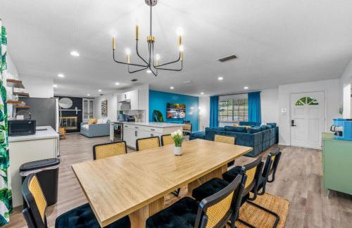 Sunny Lakeside Retreat with Pool and Firepit - Photo 2