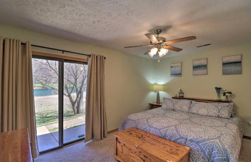 Scenic Riverview Getaway with Screened Porch! - Foto 11