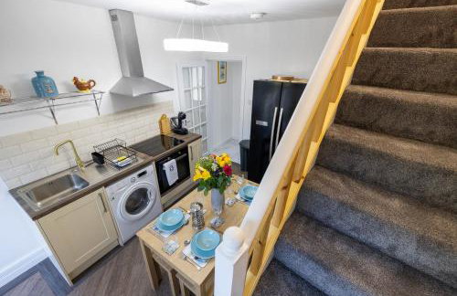 Morecambe Bay Cottage- Hot Tub/ Jacuzzi/sauna - Photo 75