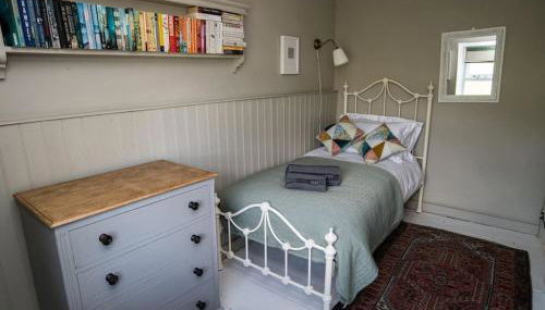 Beautiful Country Cottage - Photo 5