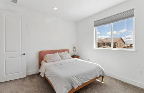 Spacious new house in Folsom Ranch 4BD and 3BA with backyard and BBQ grill - Foto 26