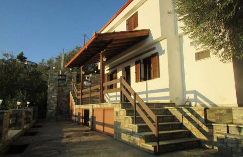 Το Σπιτι με την Σπηλιά - Foto 6