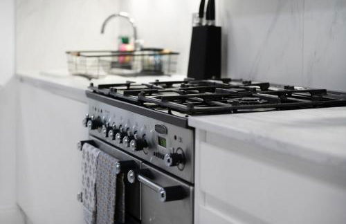 New stylish 3-Bed Pimlico House near Big Ben - Photo 37