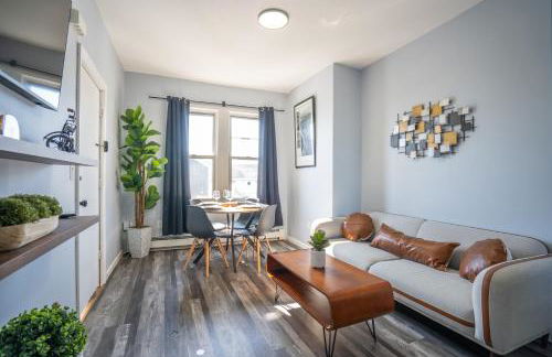 Three BR near MetLife - Pet Friendly with Parking - Foto 1