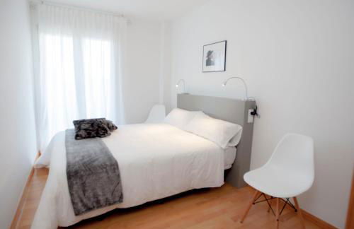 Pis del Mercat -aire acondicionado en todas las habitaciones y salón- - Foto 10