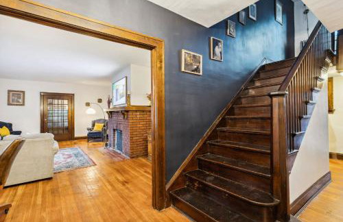 Steps to Edgewater - Sleeps 14 - Fun Game Room Retreat - Foto 14