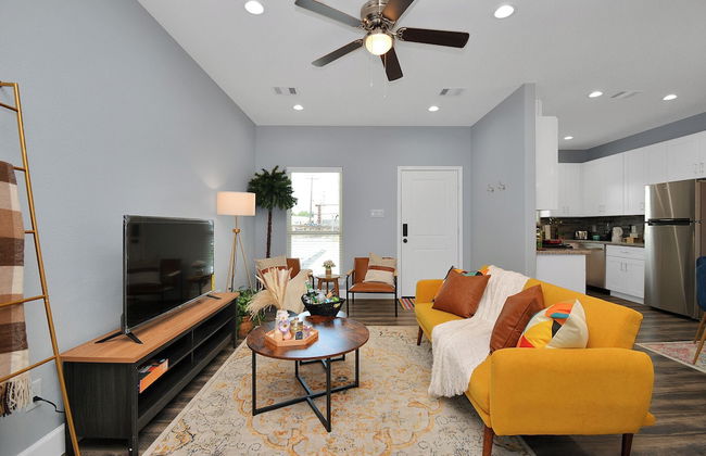 Cozy Retreat Near NRG Stadium, Free parking, Wi Fi - Foto 78