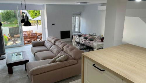 Casa Adosada Familiar - Photo 3