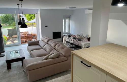 Casa Adosada Familiar - Photo 3