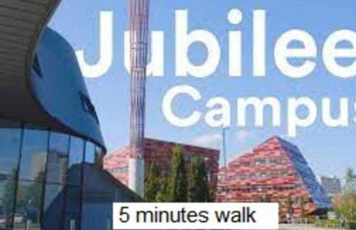 Newly refurbished studio, great location 8 studios - Photo 51