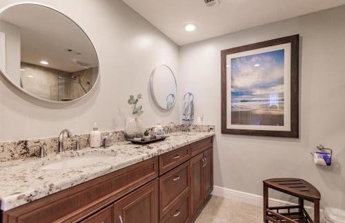 1055-607 Pond View High Rise with Remodeled Kitchen - Foto 28