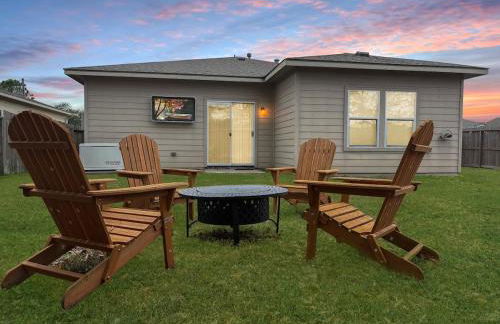 3BR Home in Home - Near Bush Airport & Houston - Foto 21