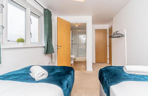 Spacious 5BR House 3 Bathrooms ideal for CONTRACTORS free PARKING - Photo 15