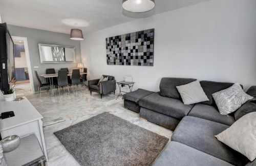 TIMON II, Luxury 3 bedroom Beachside Apartment - Foto 3