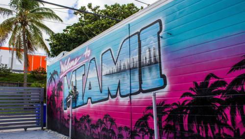 Cozy & Colorful Miami Art Canvas w/HotTub & Murals - Foto 5
