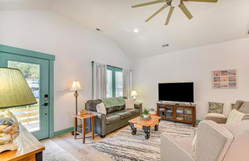 1 Mi to Dtwn Manteo Dog-Friendly Home with Deck - Foto 5