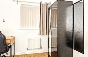 Manchester City Deluxe 4-Bed near Etihad Stadium & C0-0P Arena, Sleeps 9 - Foto 11