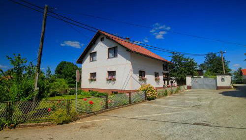 Apartman Josipa - Foto 2, Garden, Garden view, young children, Shower, Lobby or reception, Other