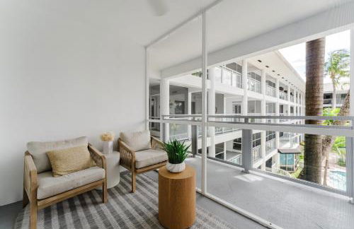 Boca Waterfront Oasis Walk to Beach with Pool, Hot Tub, Gym - Foto 16