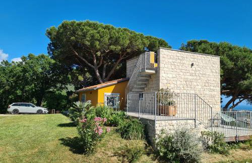 "Torretta House", inside Le Agavi Private Park on Lerici hill, shared Pool and Tennis, AC, parking next door, additional parking in Lerici, Cooking Lesson and Wine Tasting - Photo 17