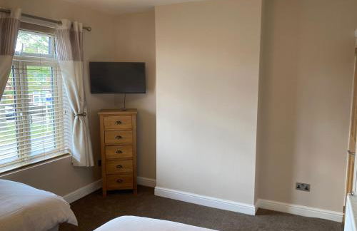 Cheshire Home Stays - Photo 10