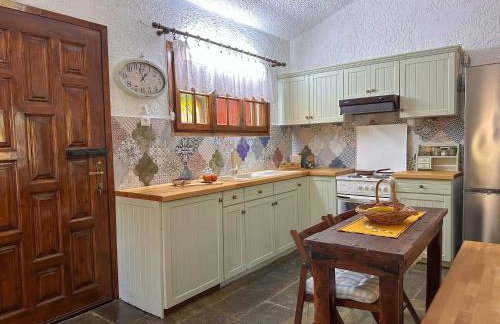 Casa Calma Country Villa Escape with Private Pool - Photo 9