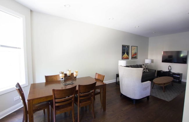 2 Level Home near Wrigley - Foto 20