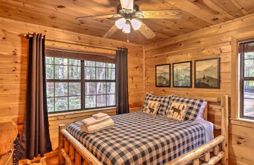 Cozy Cherry Log Cabin about 10 Mi to Mercier Orchards - Foto 19