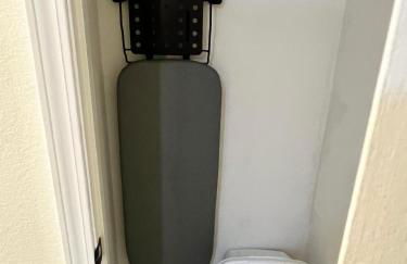 Family Fun! Sleeps 8, King Bed, 2 Queens, and Sofa Bed, Games - in Rogers - Foto 10