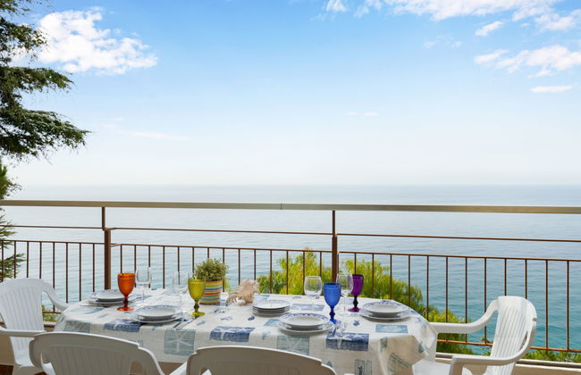 2 bedroom Apartment in Ventimiglia - Photo 3