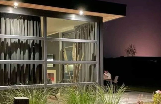 Modern Holiday Home With a Deco Fireplace - Foto 16