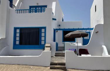 Villa Beachfront Famara - Photo 2