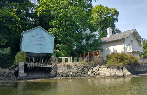 The Sharpham Boat House - Photo 3