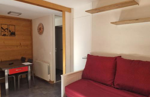 Studio Divisible Rénové, Proche Pistes et Commerces, Animaux Acceptés - FR-1-181-1009 - Foto 11