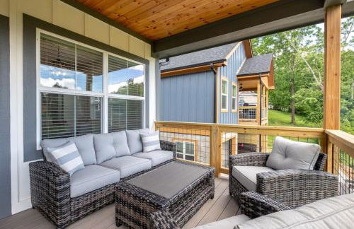 Walkable Downtown 5BR - Hot Tub and Resort Access - Foto 7