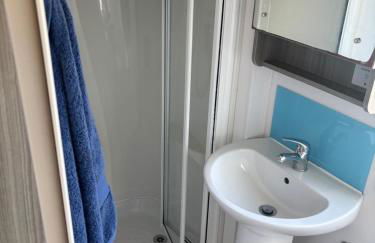Sea Breeze Retreat 2 Bedroom Pet Friendly Caravan in Clarach Bay - Foto 33