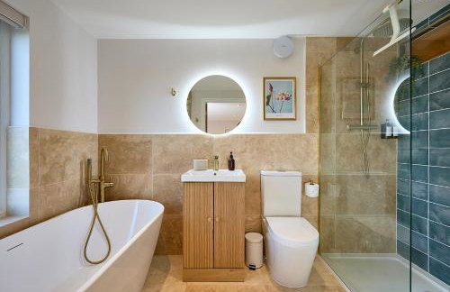 Stylish 4 bed home in Old Trafford next to MUFC - Foto 12